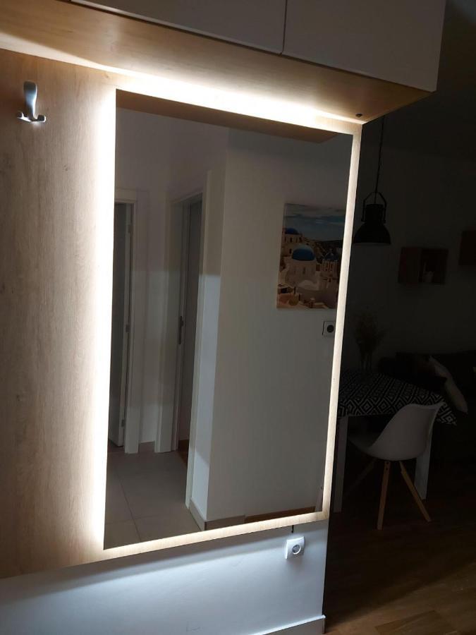 Center Firefly Gardens Apartment 诺威萨 外观 照片