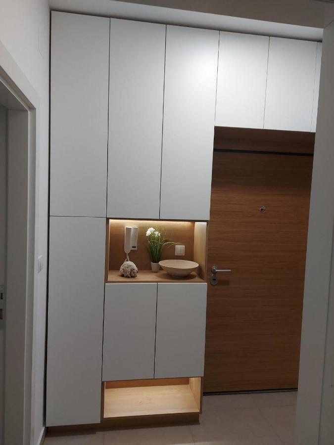 Center Firefly Gardens Apartment 诺威萨 外观 照片